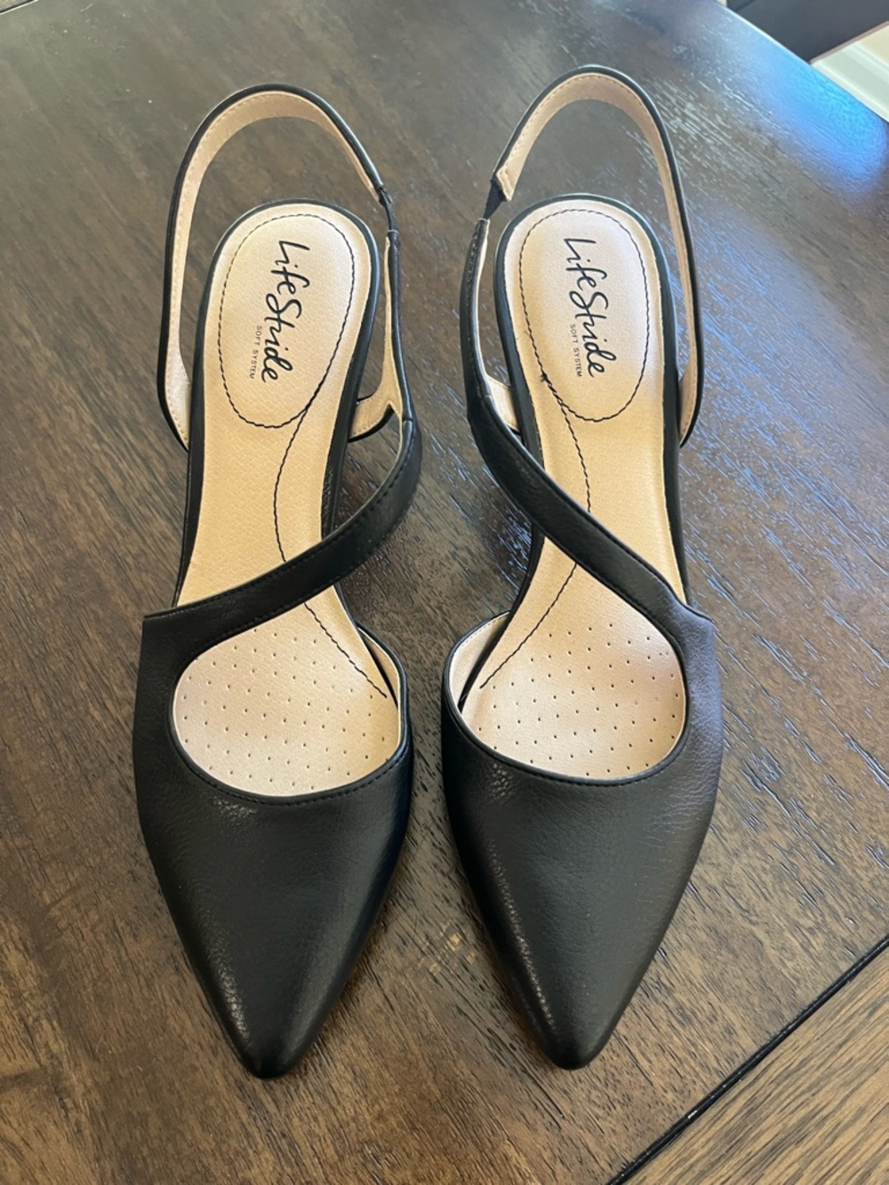 Life Stride Black Pointed Slingback Heels